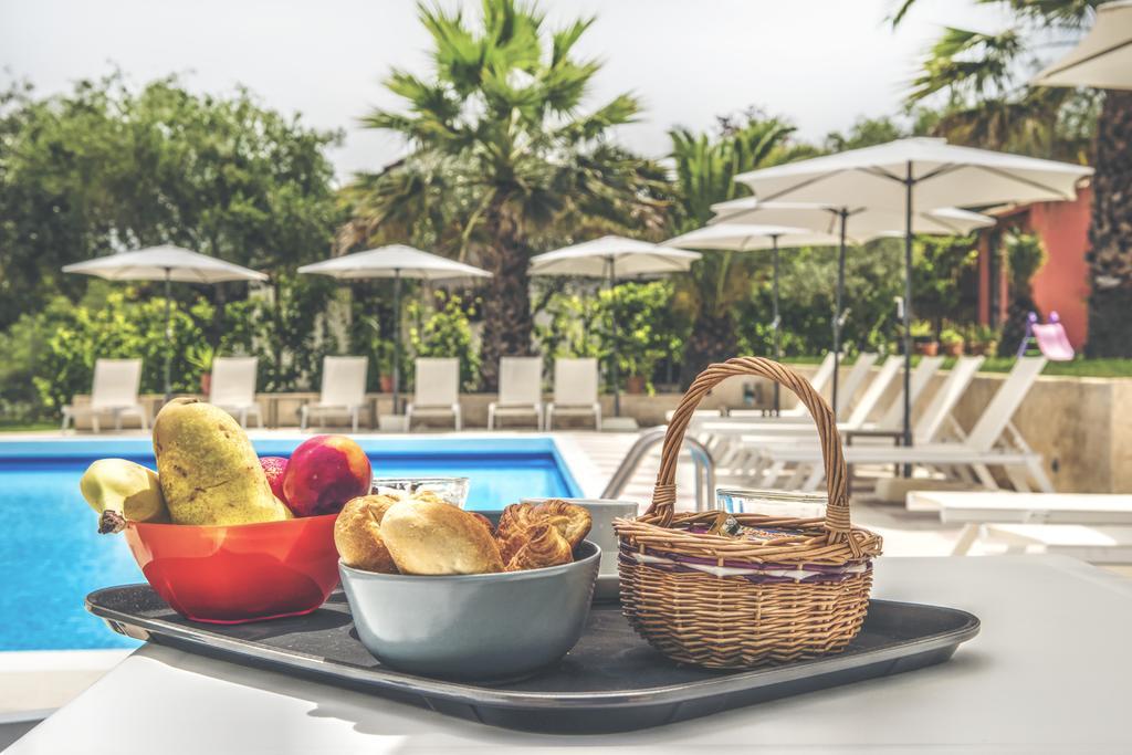 Aparthotel The Palm Garden Andreas Villas Golf Ermones